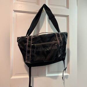 Patagonia messenger bag | EUC | barely used!